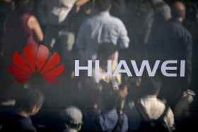 Huawei решила не